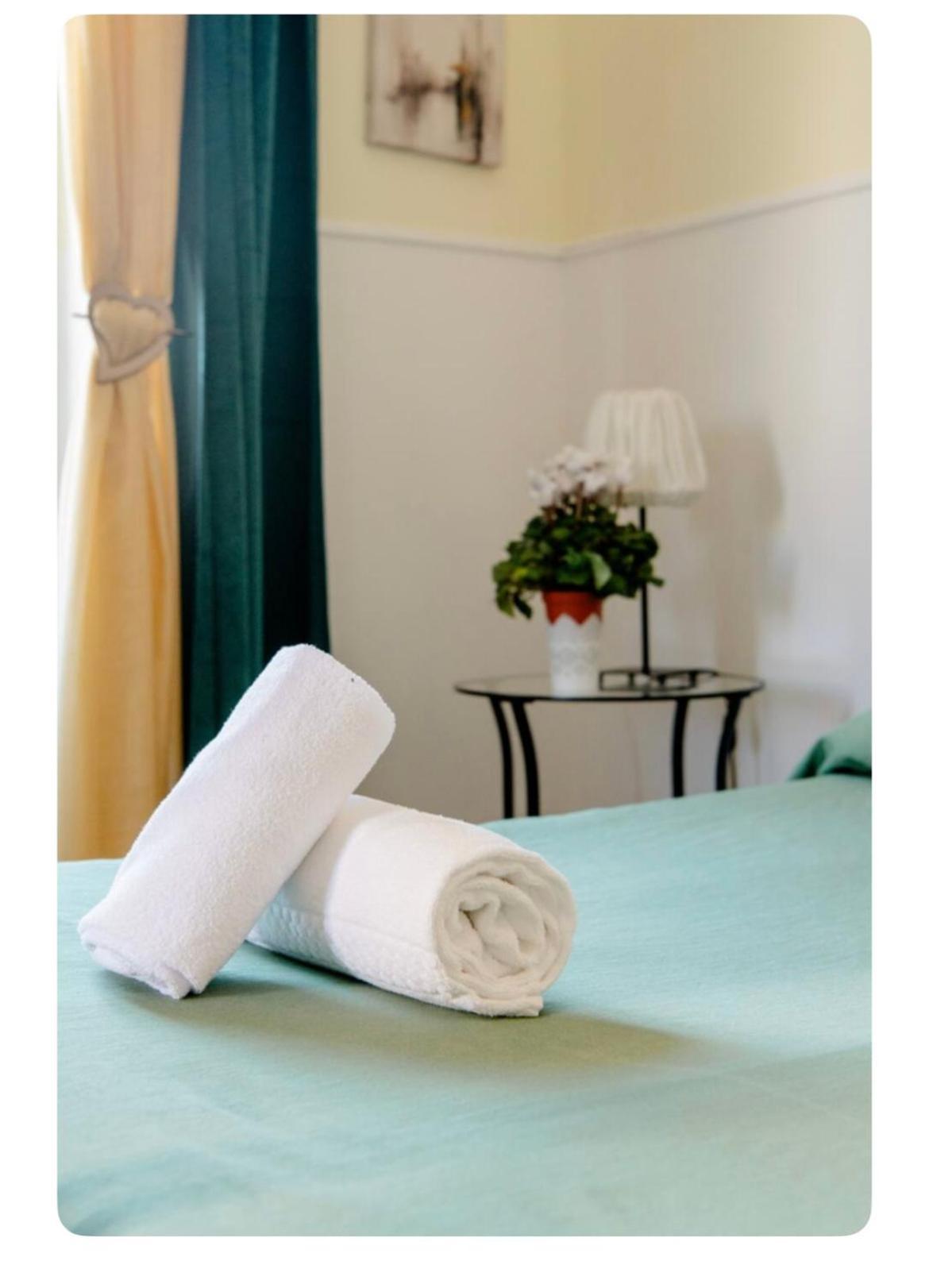 רומא Glam Sm Maggiore Guest House מראה חיצוני תמונה