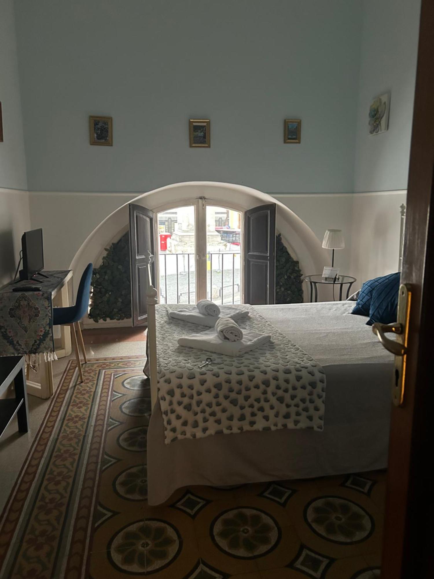 רומא Glam Sm Maggiore Guest House מראה חיצוני תמונה