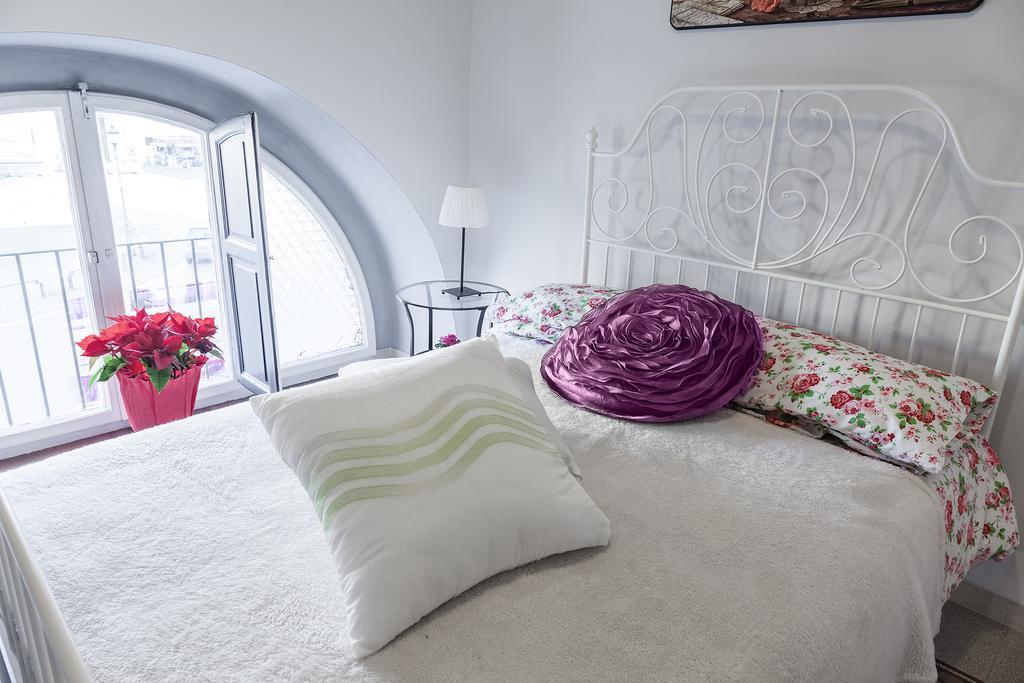 רומא Glam Sm Maggiore Guest House מראה חיצוני תמונה